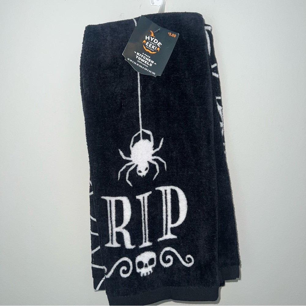 Hyde & EEK! Black and White Halloween Kitchen Towel
